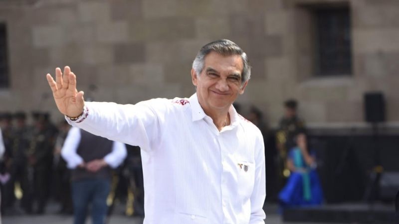 Premian Américo y María de Villarreal a los voluntarios del año