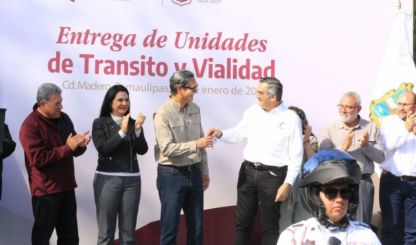 Inaugura Américo museo de geología y entrega parque vehicular a tránsito en ciudad Madero