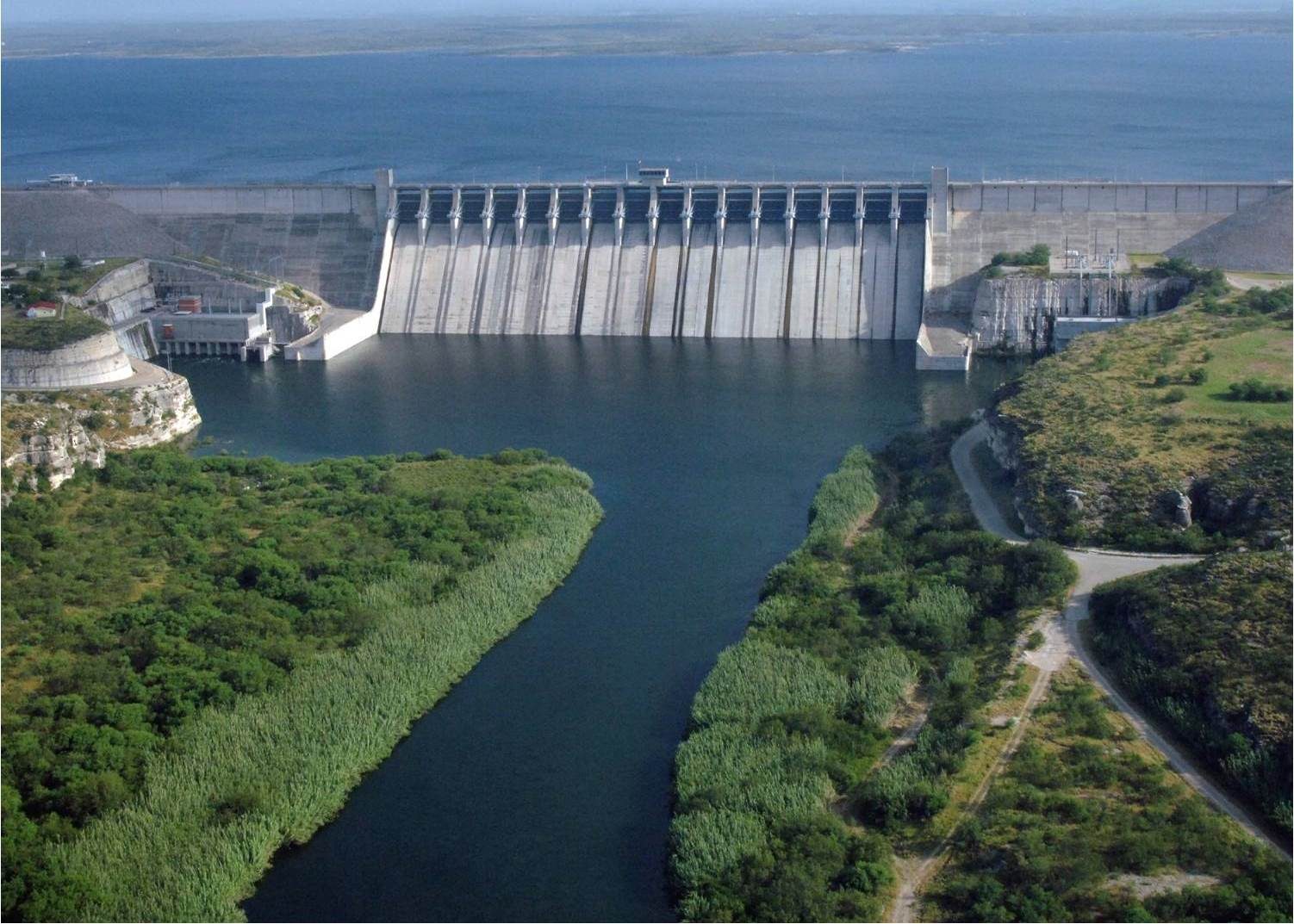 Presas internacionales siguen con niveles críticos de agua pese a las lluvias