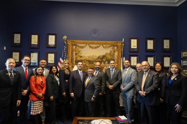 Funcionarios locales en Washington para buscar fondos federales