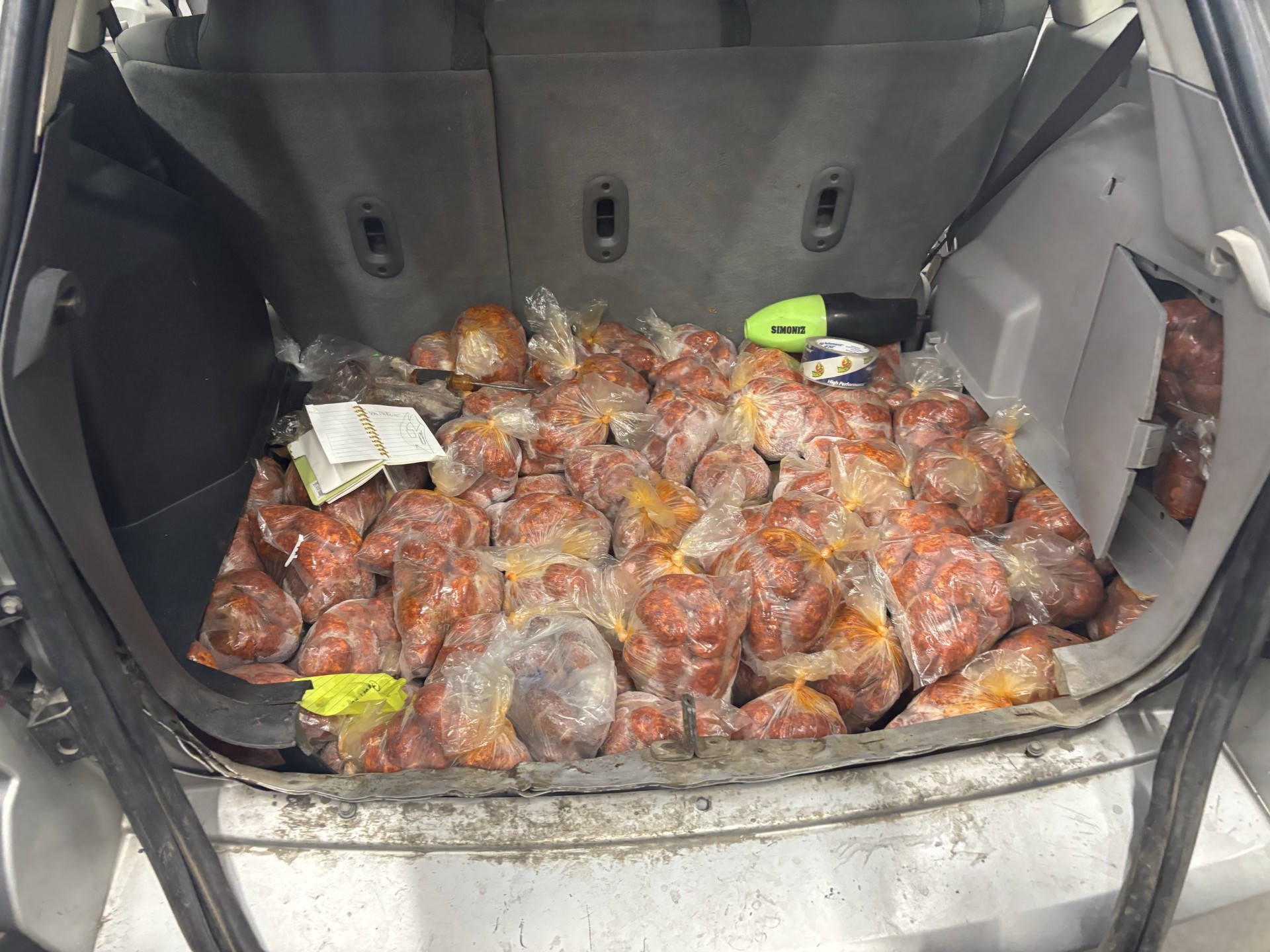 Descubren en puente internacional inusual contrabando de carne de cerdo