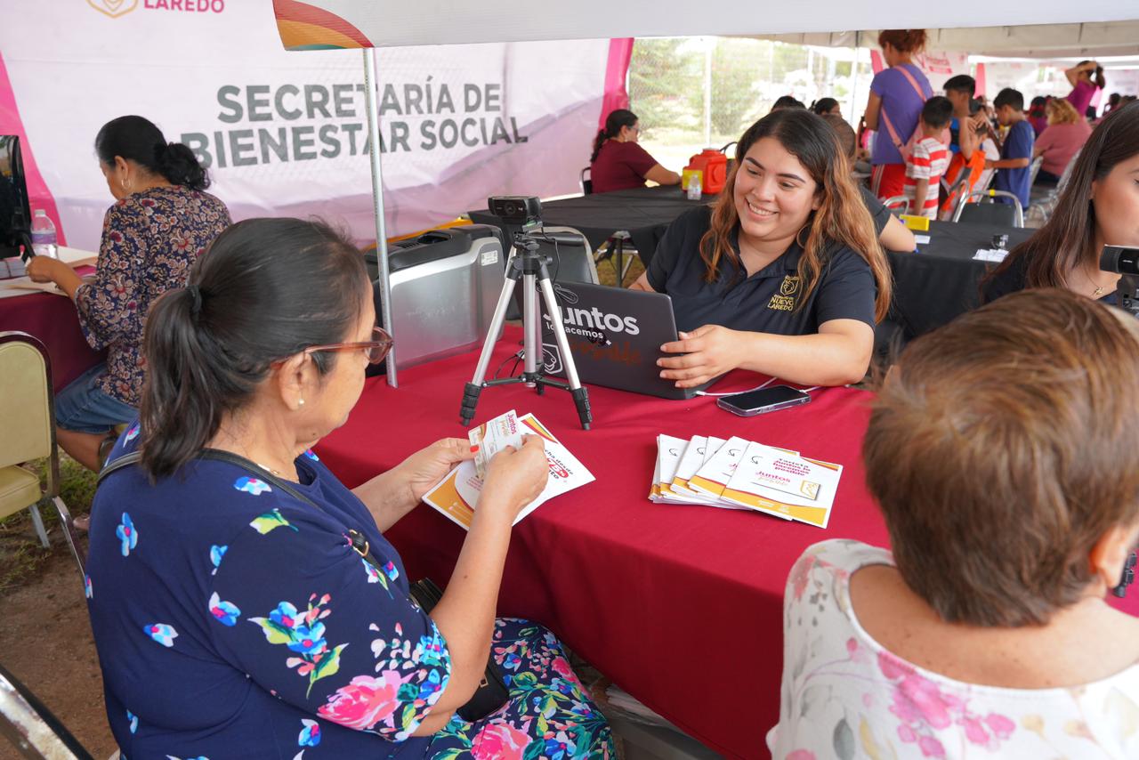 Hasta la Unidad Deportiva llega el programa ‘Presidencia Cerquita de Tí’; atienden peticiones ciudadanas
