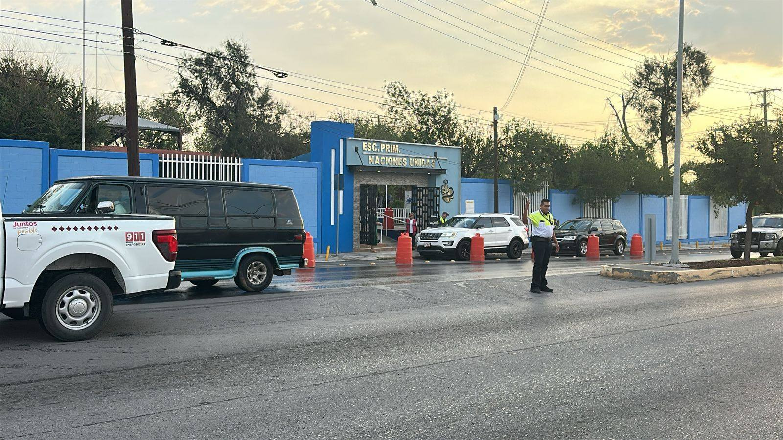 Cruce seguro para estudiantes de primaria, garantiza tránsito