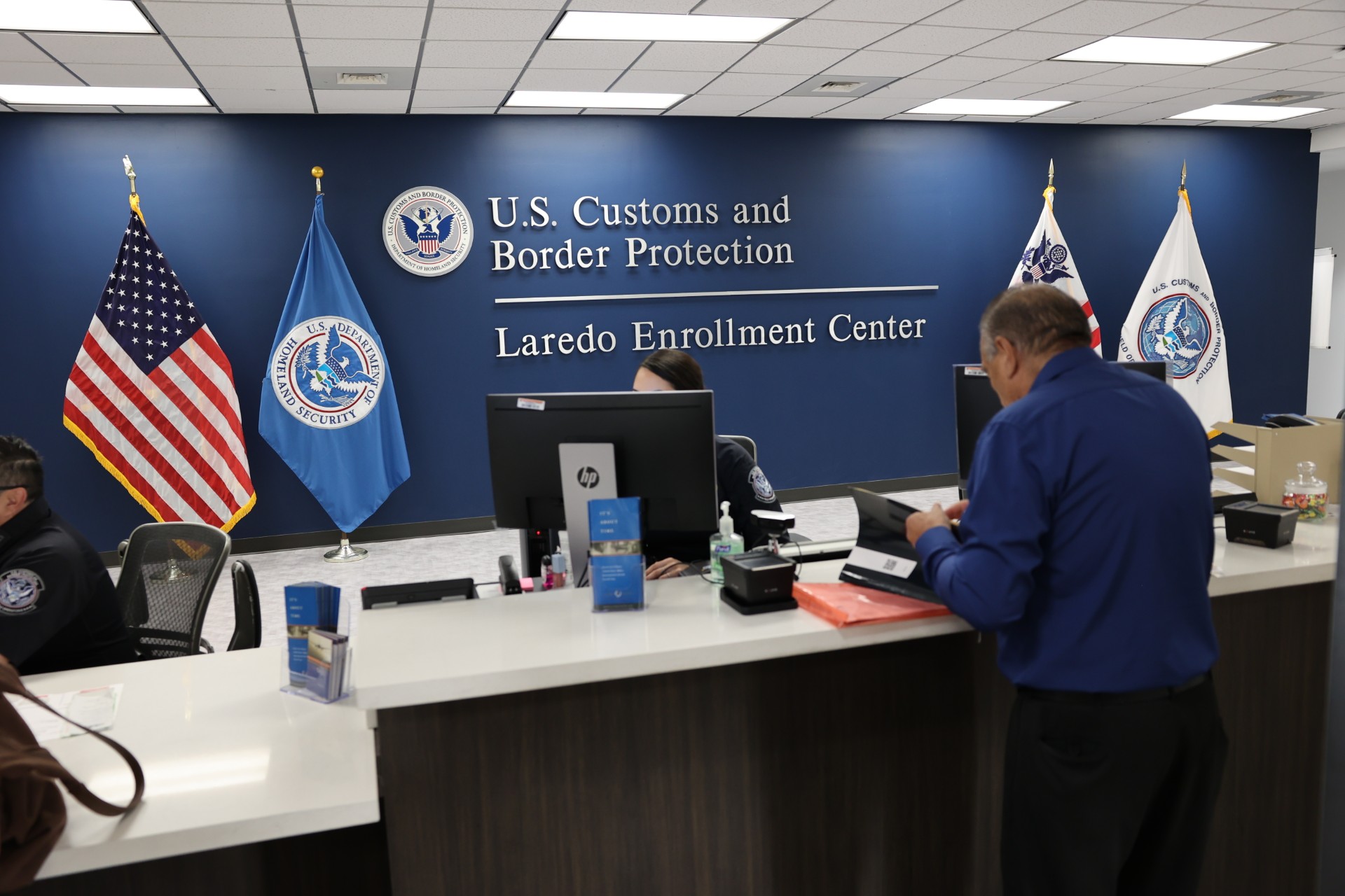 Mejoran el ingreso a Laredo mediante la renovación del SENTRI