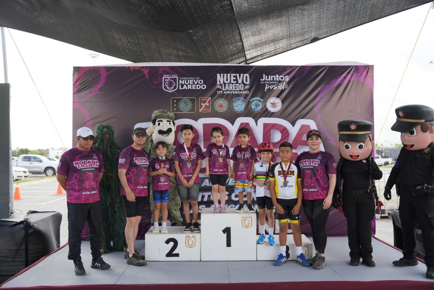 Ciudadanos, autoridades municipales y militares se unen en rodada ciclista por aniversario de Nuevo Laredo