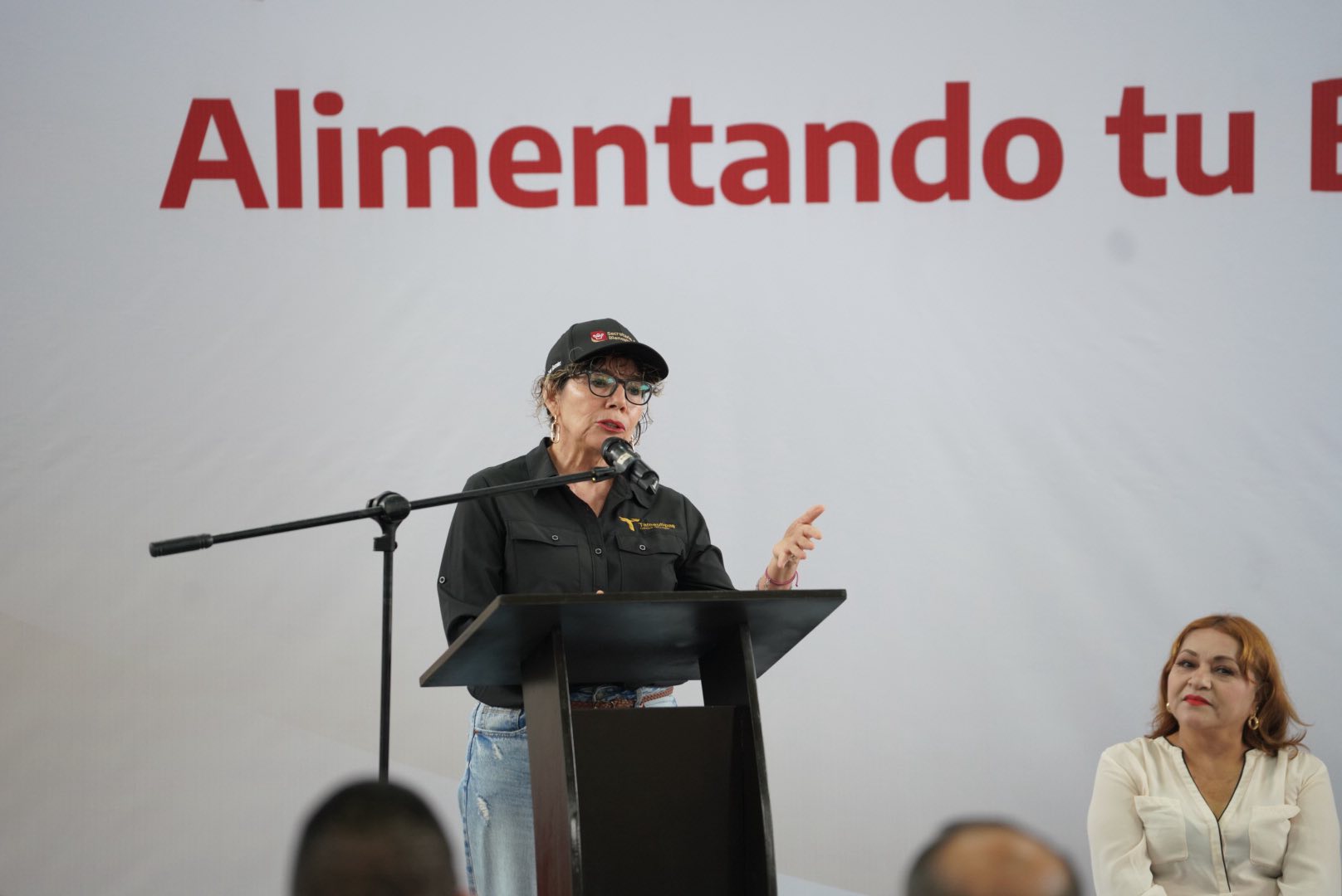 Reciben familias apoyo alimentario del gobierno del Estado