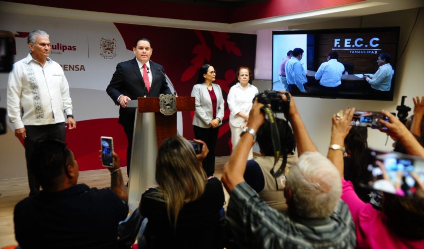 Cabeza de Vaca benefició a los hermanos Carmona con contratos millonarios, denuncia SST
