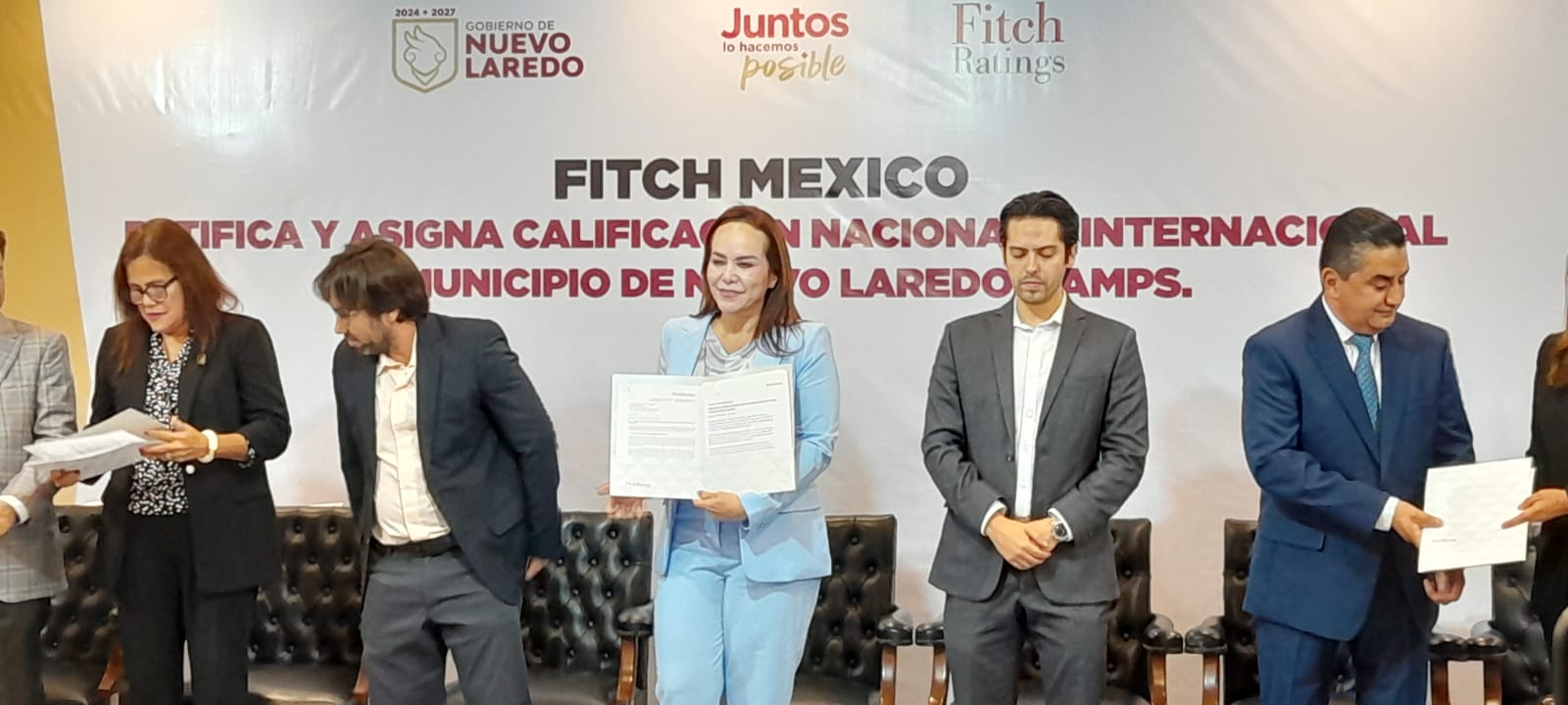 Recibe N. Laredo distinción Triple A por su buen manejo de las finanzas