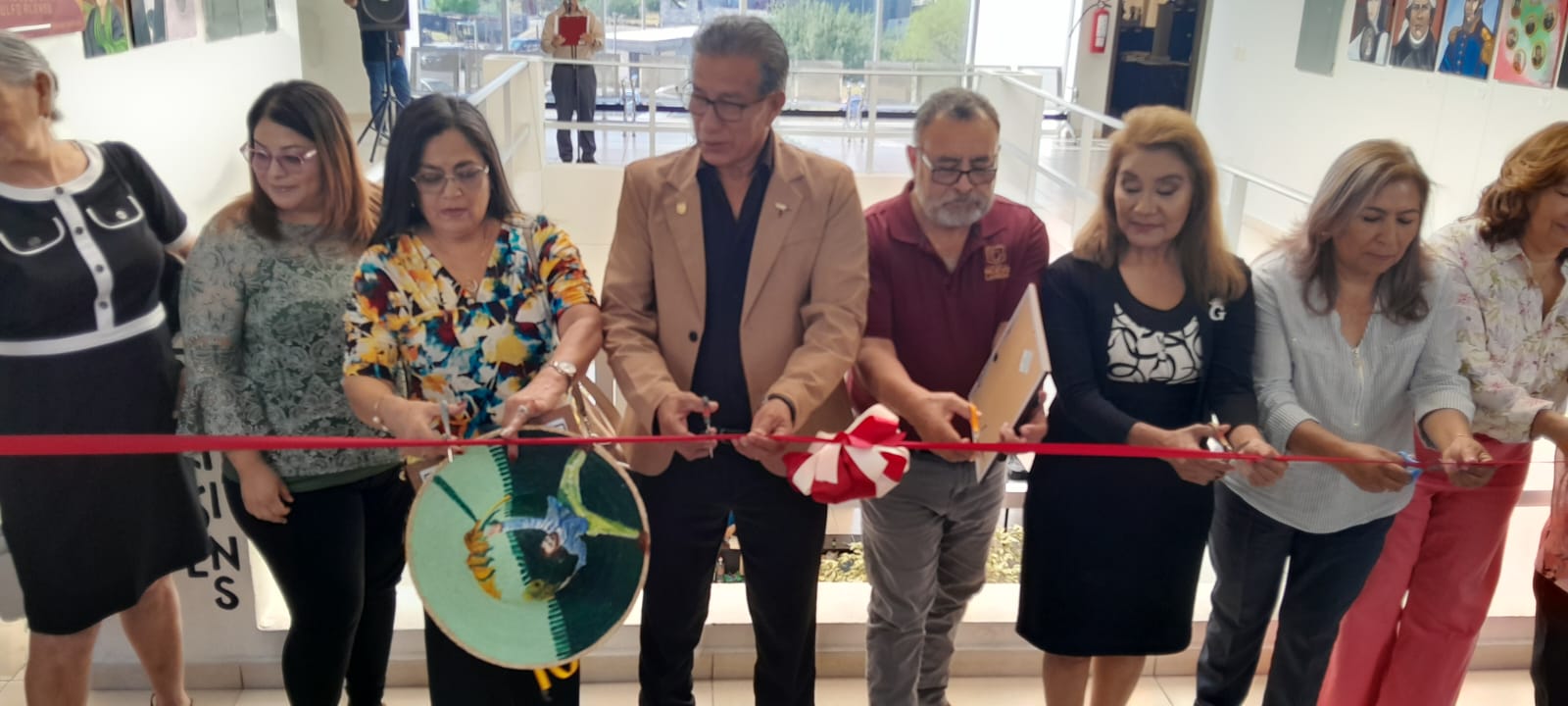 Presentan exposición del programa ‘Personajes que dan Nombre a Nuestras Escuelas’
