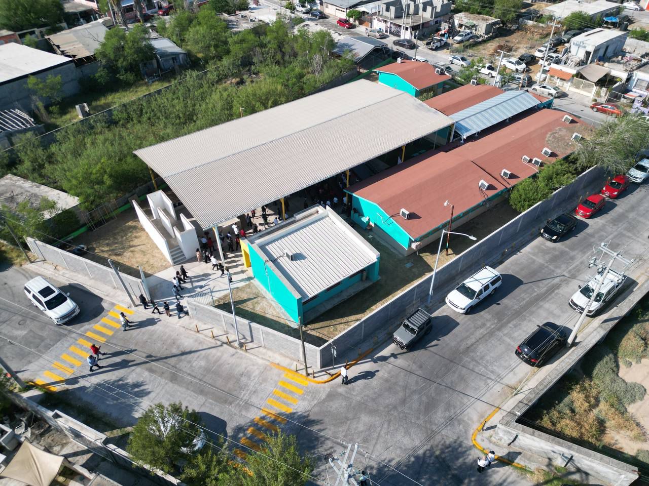 Se compromete alcaldesa con la educación; entrega obras en algunas escuelas