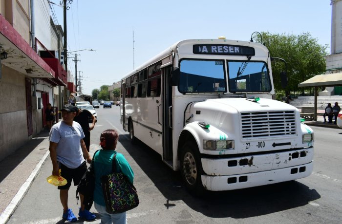 Grupo 100 pondrá en ruta 11 camiones modelo 2026 con aire acondicionado