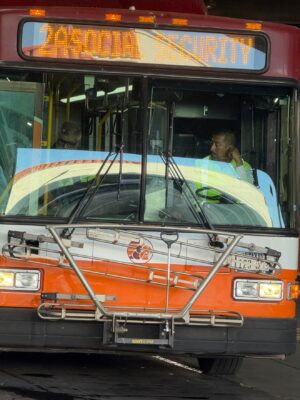 Niega El Metro que conductores de reemplazo no tengan licencia