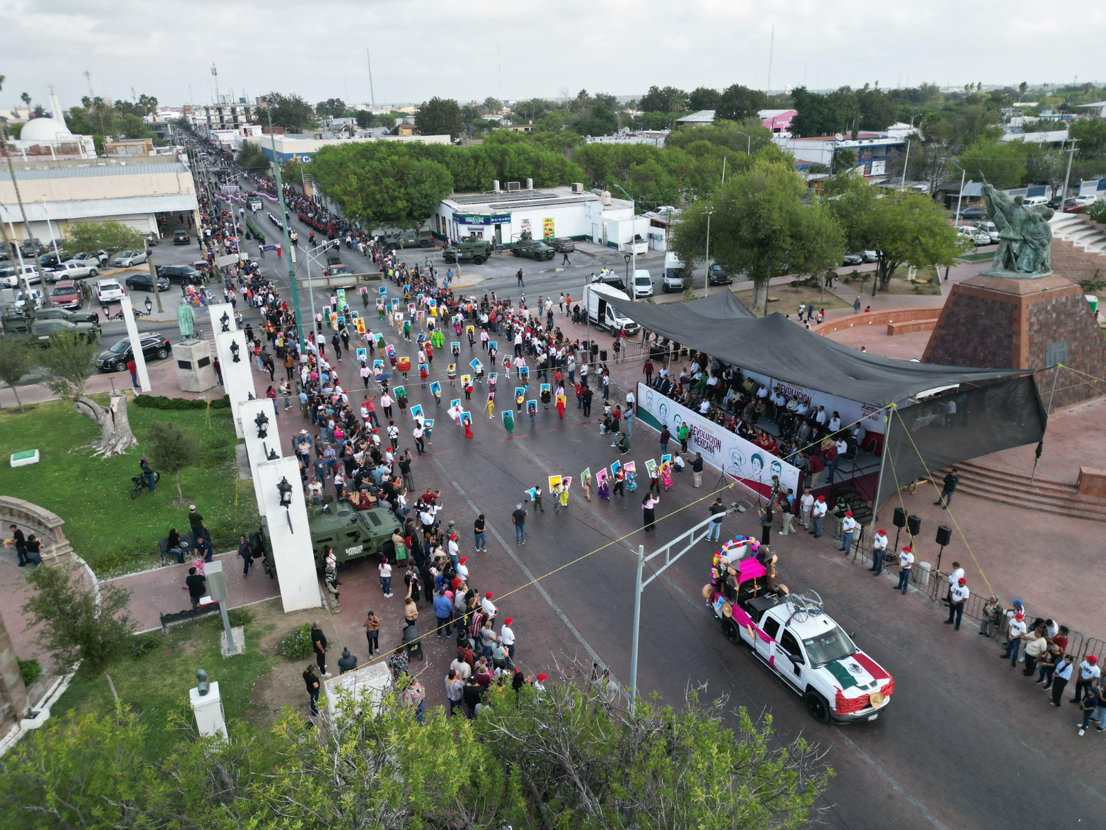 Celebran el 115 aniversario de la Revolución Mexicana