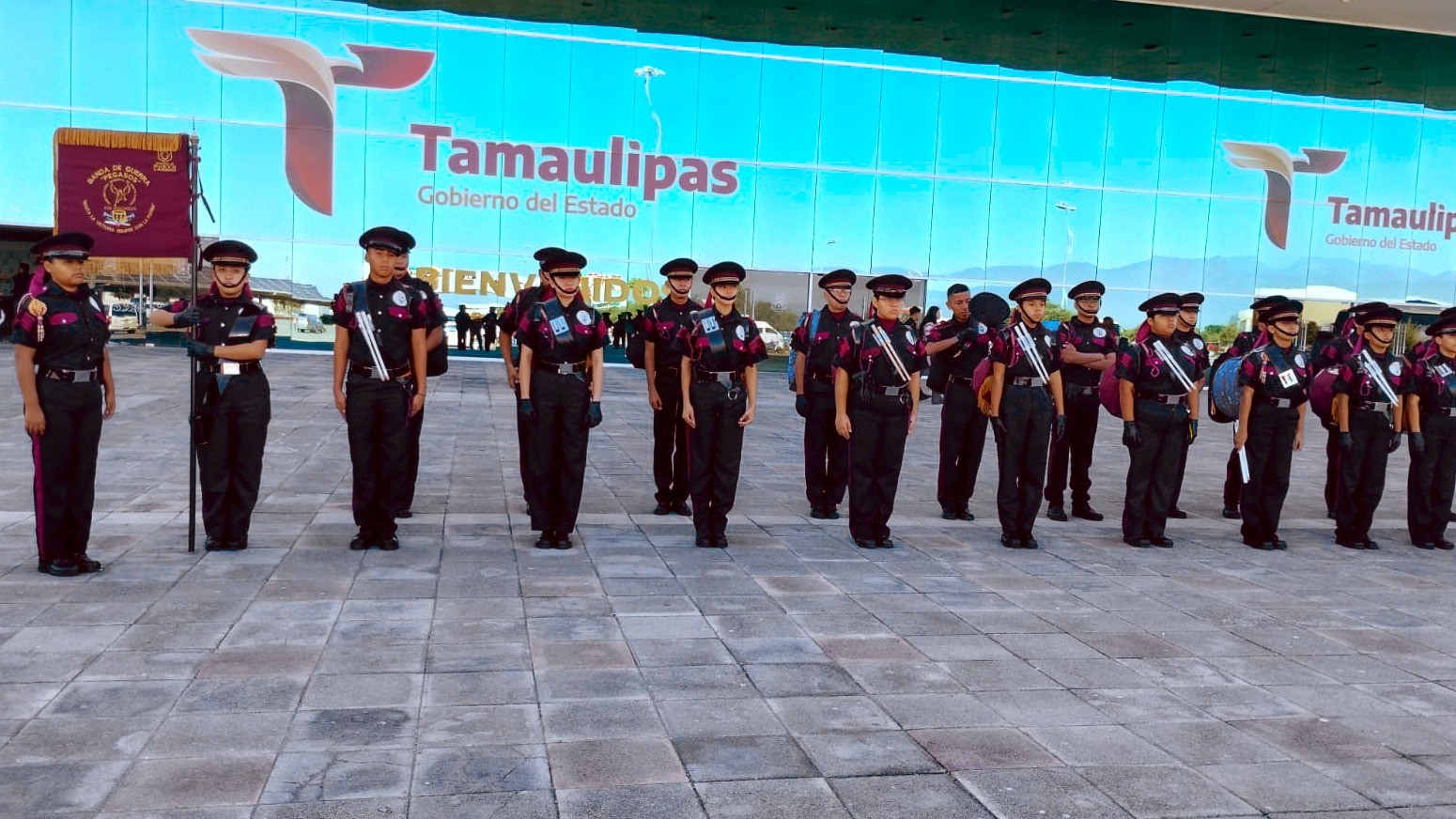 Prepa municipal destaca en concurso nacional de bandas de guerra