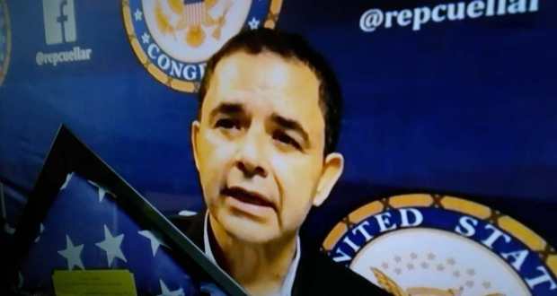 Henry Cuellar ‘aprovecha’ indulto de Trump para buscar la reelección