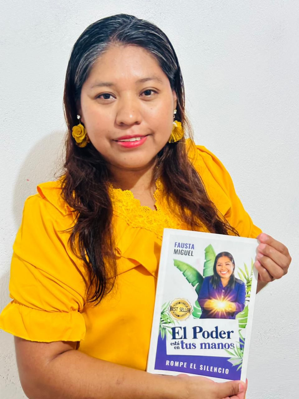 Escritoras neolaredenses leerán su obra en las bibliotecas públicas