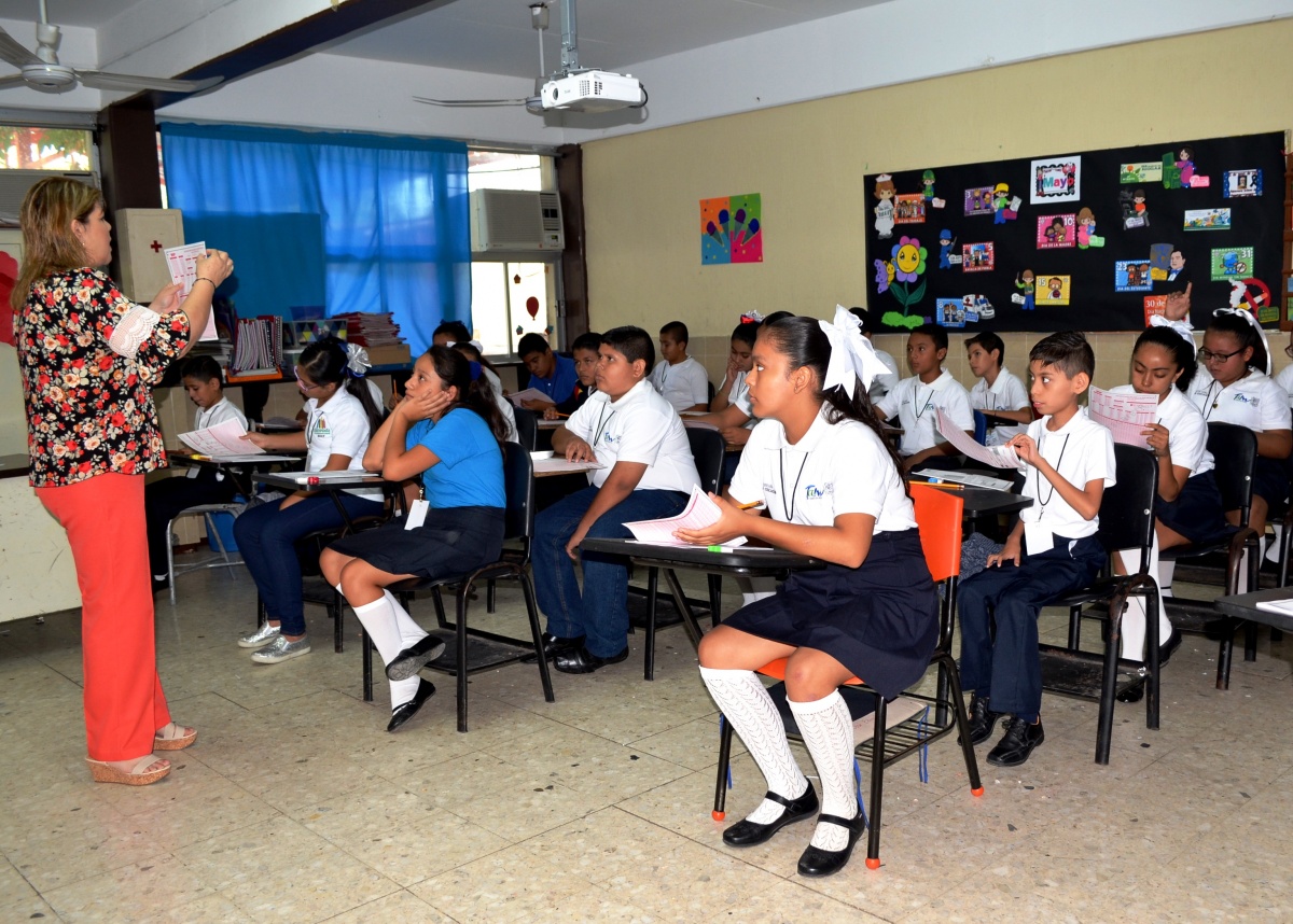 Aumenta demanda demanda en escuelas del poniente; hay grupos de hasta 40 alumnos