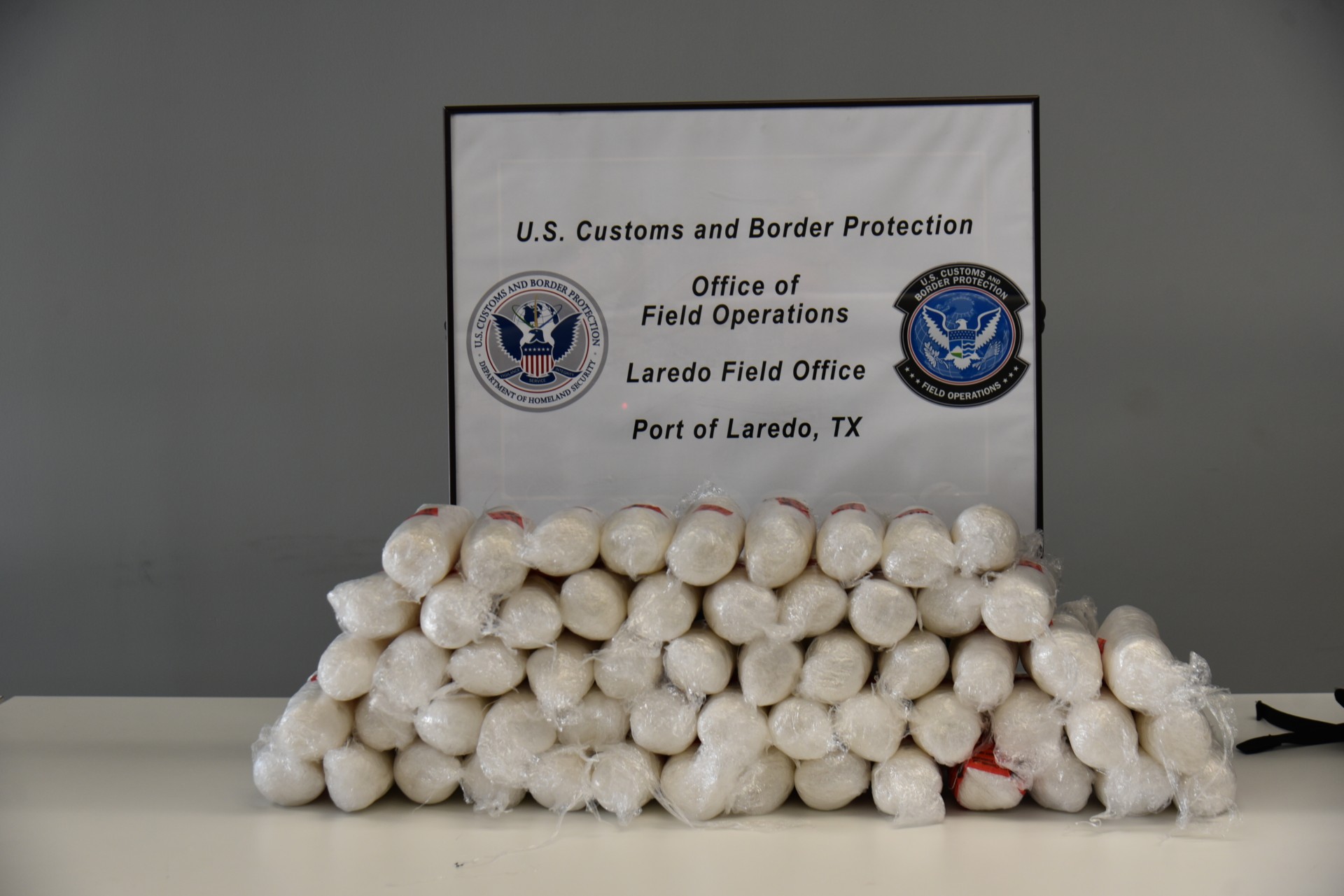 Nuevo decomiso de droga, ahora en puente Colombia fueron 602 md