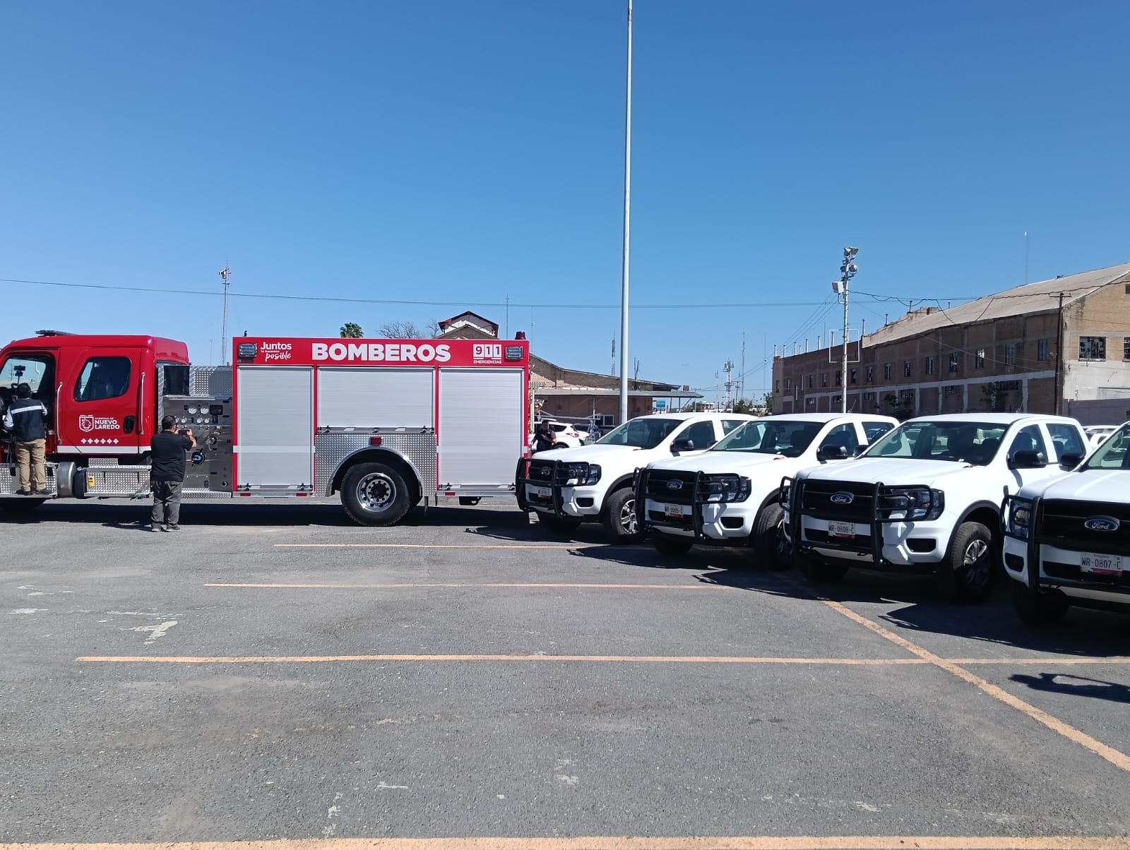 Entregan a PC y Bomberos equipo con valor superior a los 30 mdp