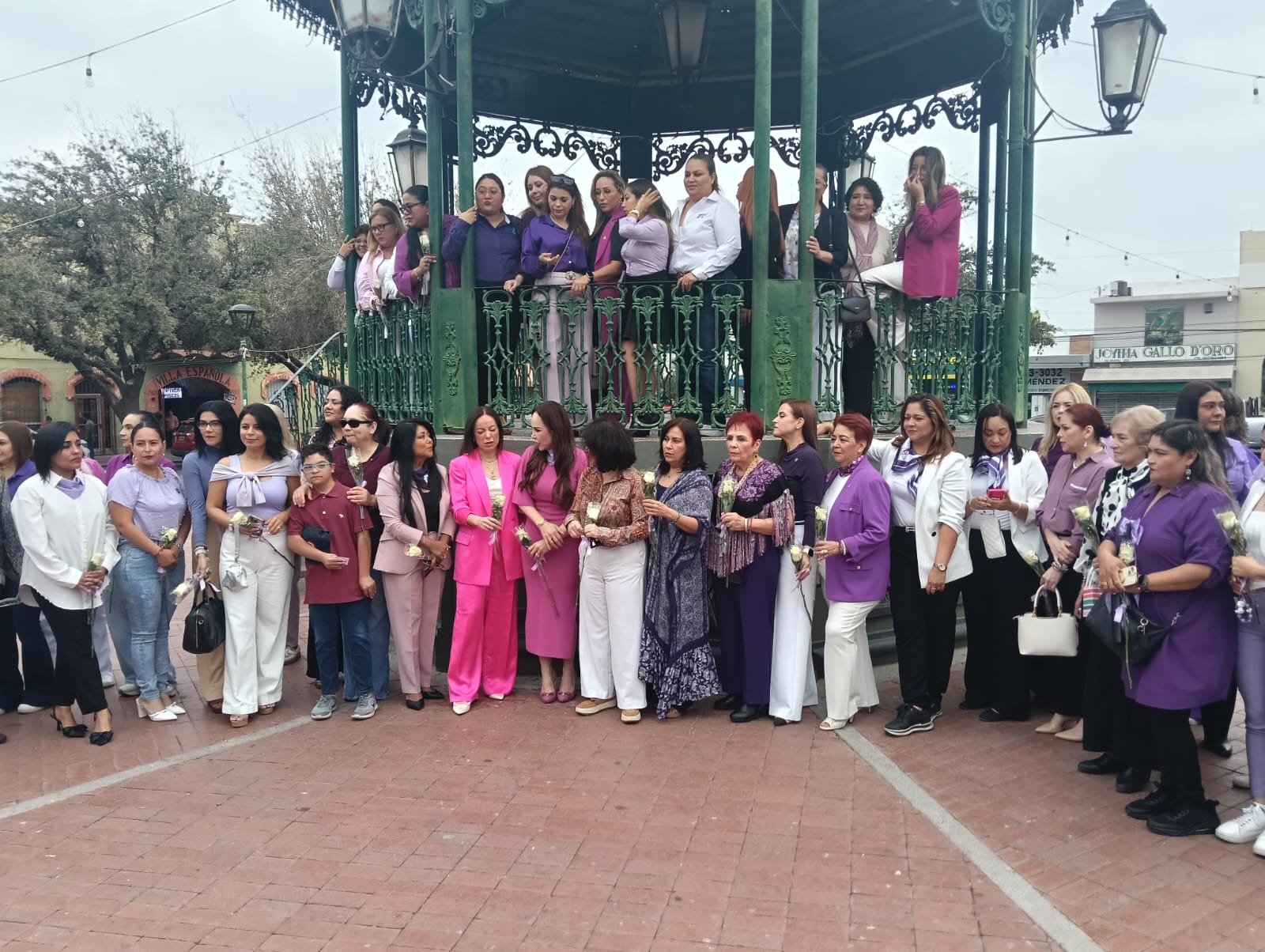 Mujeres de los Laredos celebran en puente internacional  el ‘Día de la Mujer’