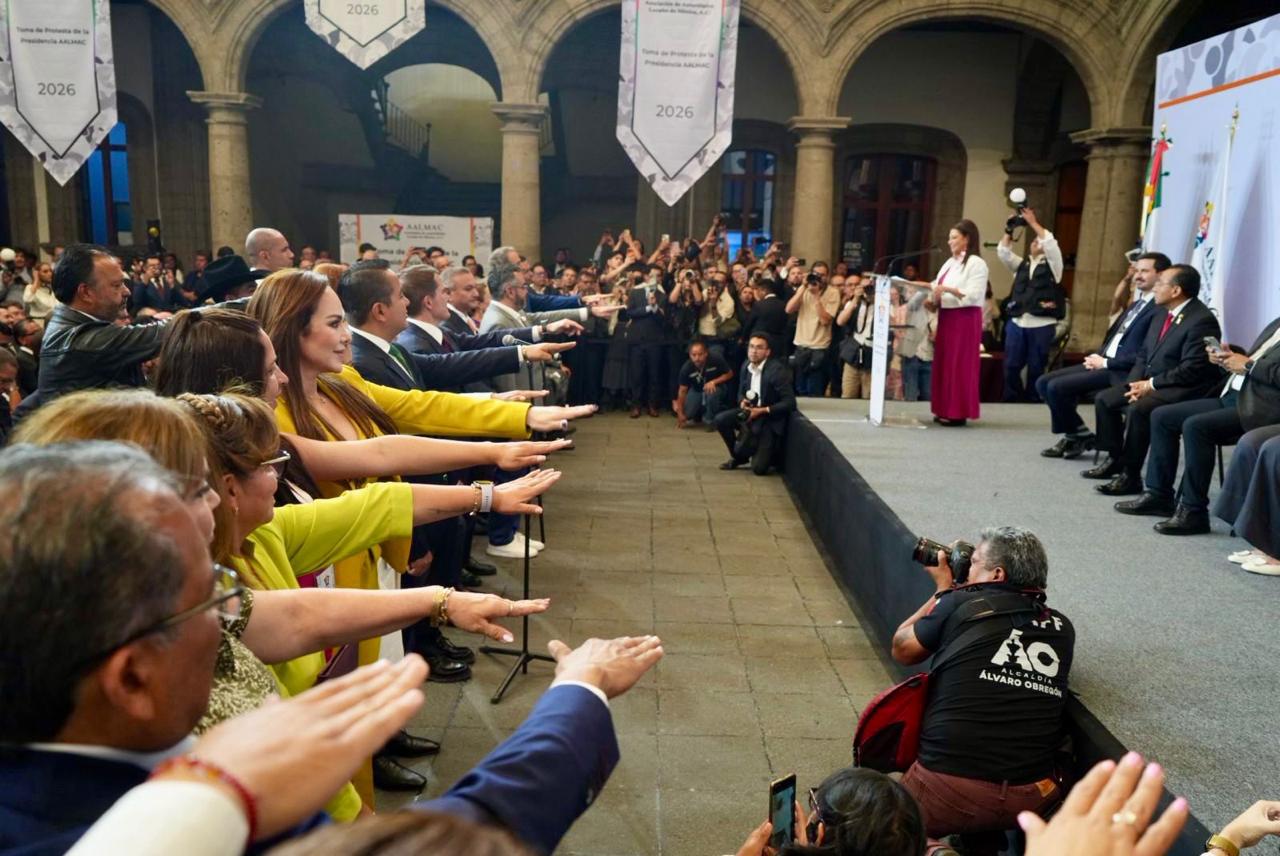 Agenda municipalista es impulsada por la alcaldesa en la AALMAC