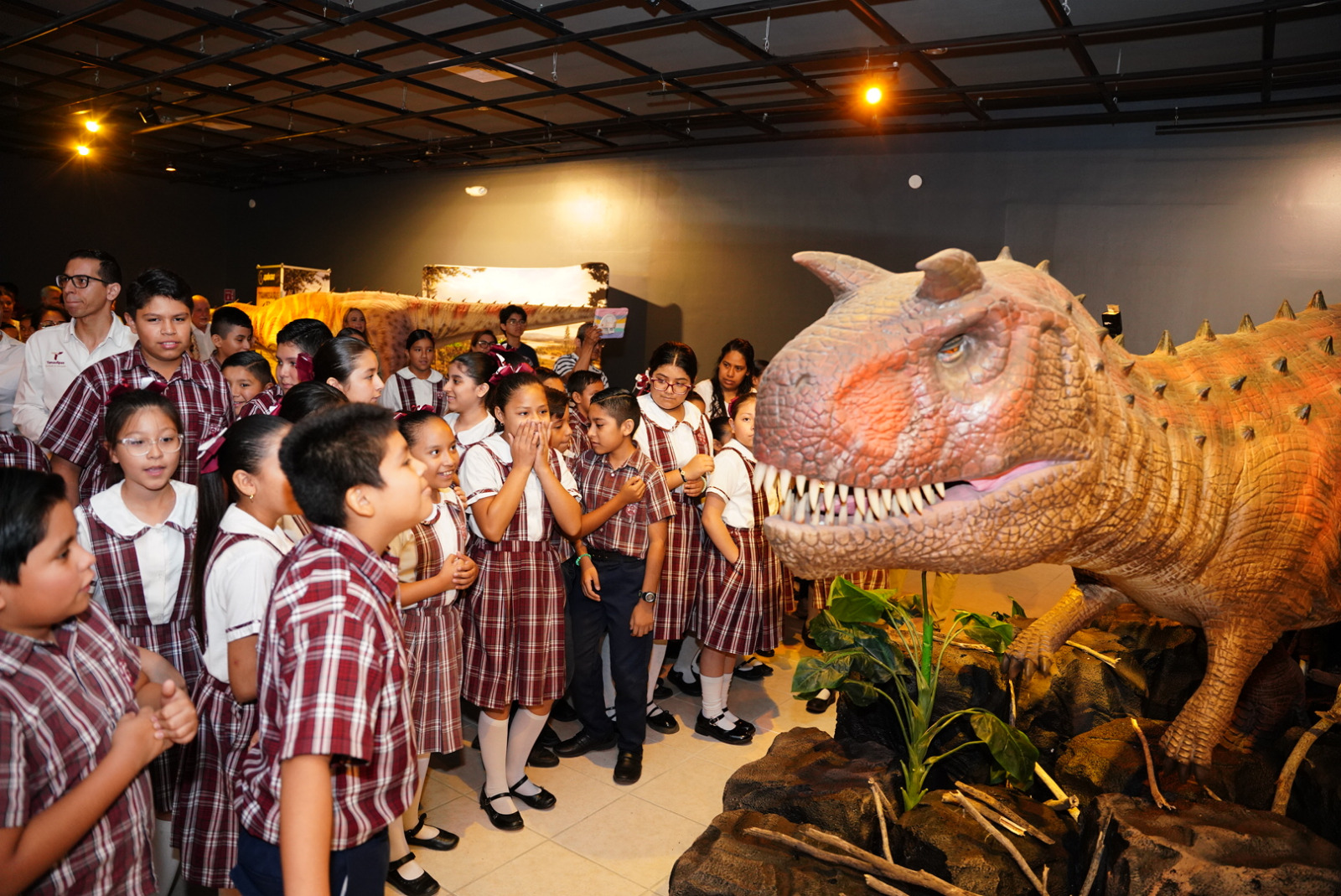 Inauguran Dinofrontera en Centro Cultural para fomentar el aprendizaje
