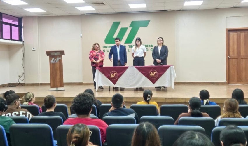 Respalda la UT Nuevo Laredo a estudiantes con becas