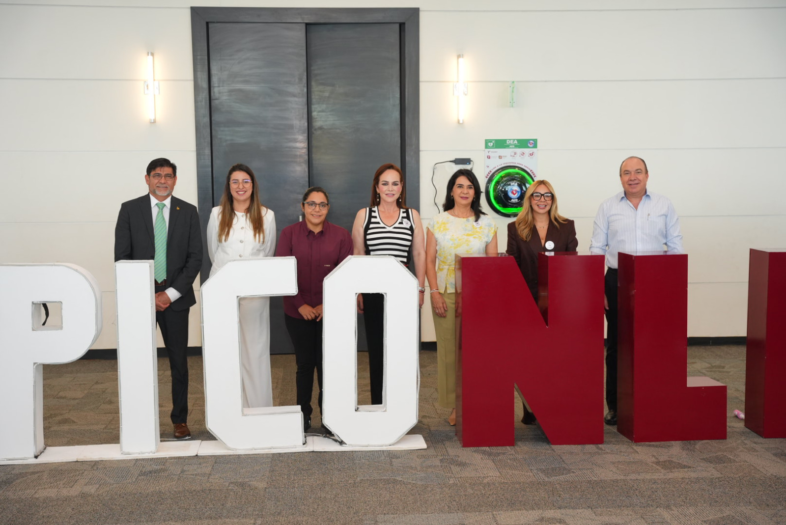 Alcaldesa de N. Laredo Carmen Lilia Canturosas impulsa corredor económico; destacan empresarios