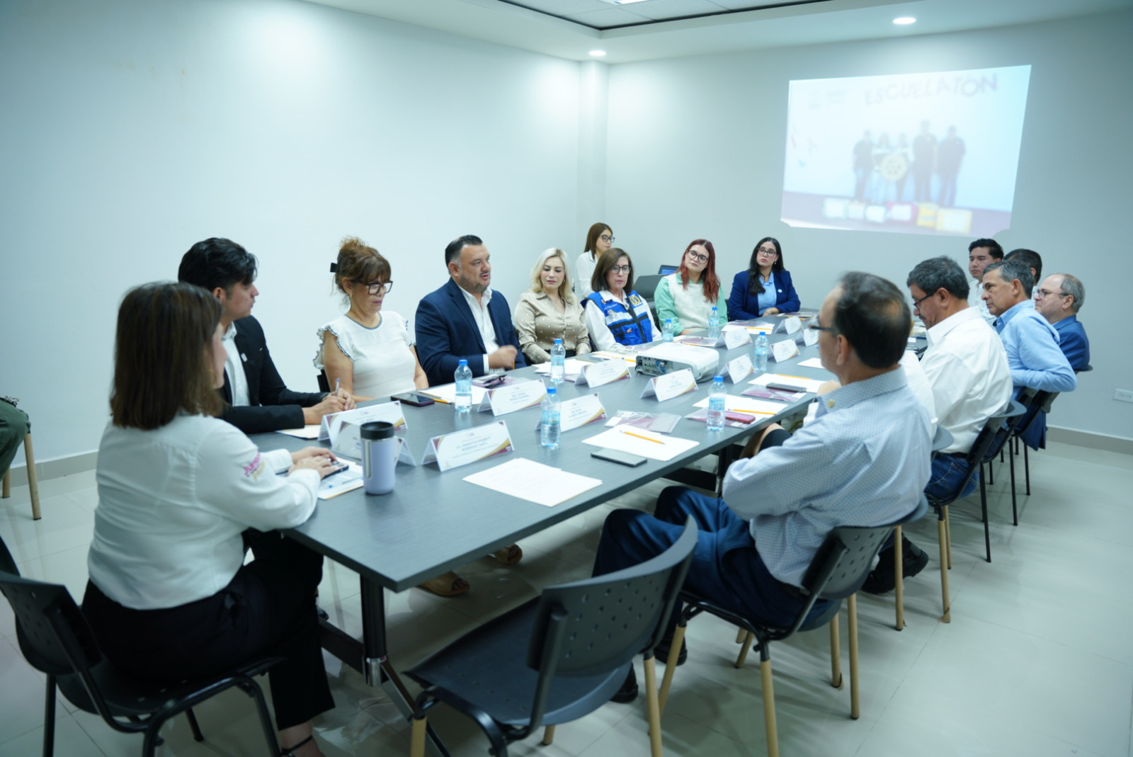 Gobierno fortalece colaboración con asociaciones civiles