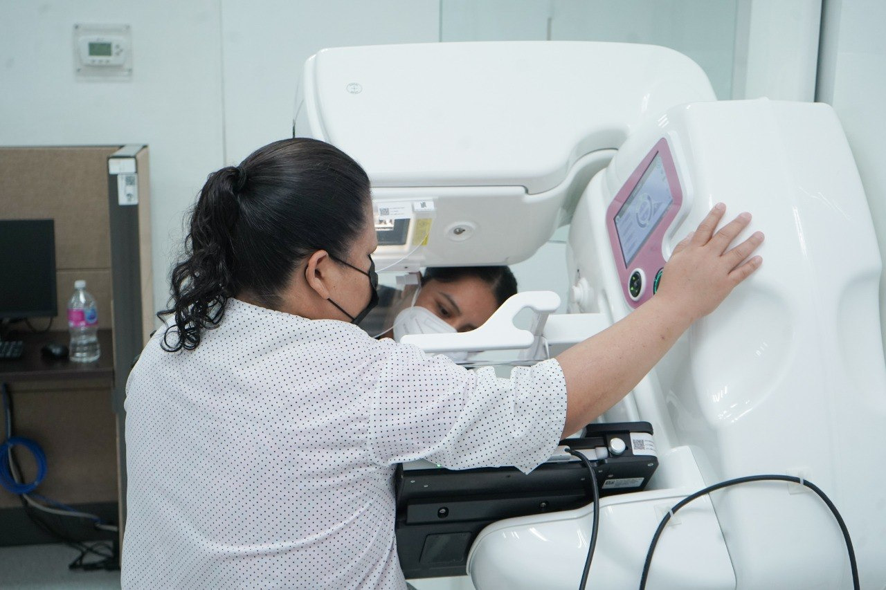 En espera de una mastografía gratuita en el DIF más de 400 mujeres