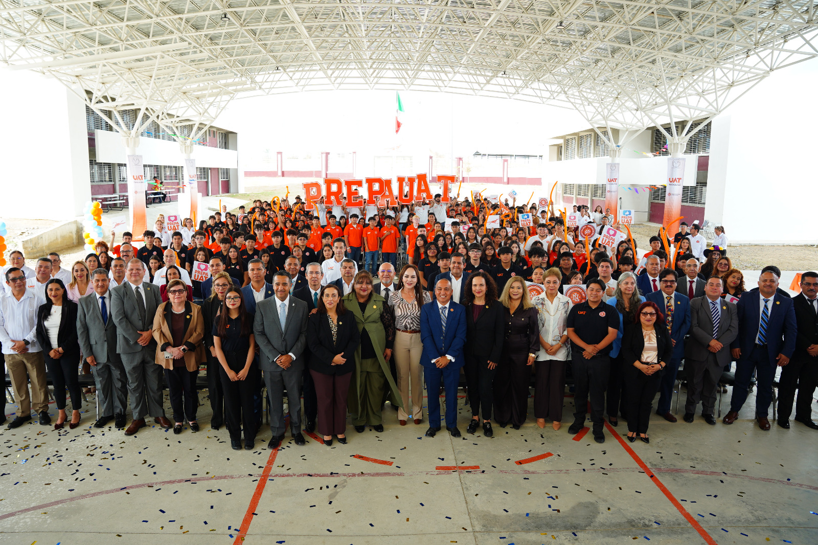 Alcaldesa fortalece la educación media y media superior con la prepa/UAT